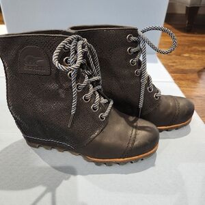 Sorel Women's Black Wedge Boots